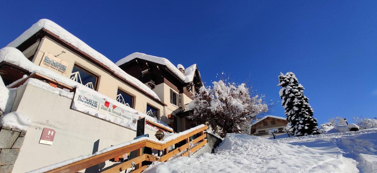 Le Rookie Mountain Hotell Le Grand-Bornand Exteriör bild